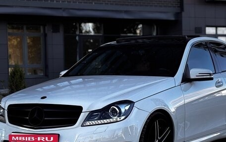 Mercedes-Benz C-Класс, 2008 год, 1 540 000 рублей, 10 фотография