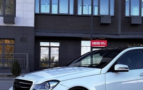 Mercedes-Benz C-Класс, 2008 год, 1 540 000 рублей, 3 фотография
