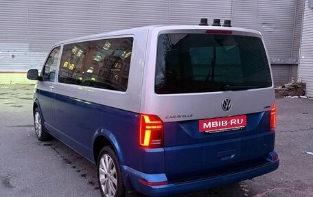 Volkswagen Caravelle T6 рестайлинг, 2021 год, 5 500 000 рублей, 2 фотография