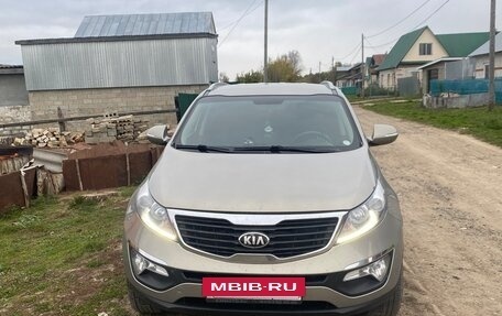 KIA Sportage III, 2013 год, 1 050 000 рублей, 2 фотография