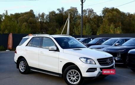 Mercedes-Benz M-Класс, 2012 год, 2 100 000 рублей, 2 фотография
