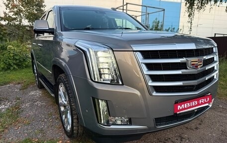 Cadillac Escalade IV, 2019 год, 6 999 999 рублей, 2 фотография