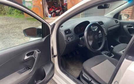 Volkswagen Polo VI (EU Market), 2011 год, 395 000 рублей, 10 фотография