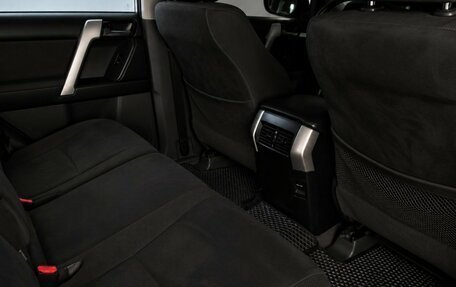 Toyota Land Cruiser Prado 150 рестайлинг 2, 2011 год, 2 629 000 рублей, 21 фотография