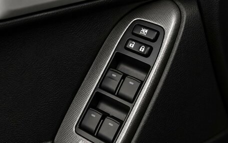 Toyota Land Cruiser Prado 150 рестайлинг 2, 2011 год, 2 629 000 рублей, 18 фотография