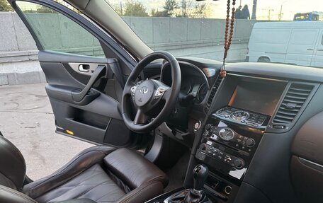 Infiniti QX70, 2013 год, 1 800 000 рублей, 7 фотография