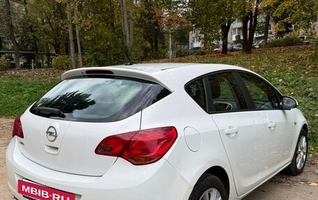 Opel Astra J, 2011 год, 630 000 рублей, 4 фотография