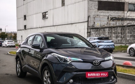 Toyota C-HR I рестайлинг, 2019 год, 2 199 777 рублей, 5 фотография