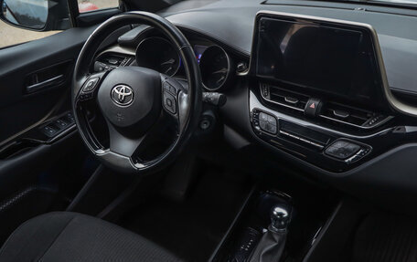 Toyota C-HR I рестайлинг, 2019 год, 2 199 777 рублей, 10 фотография