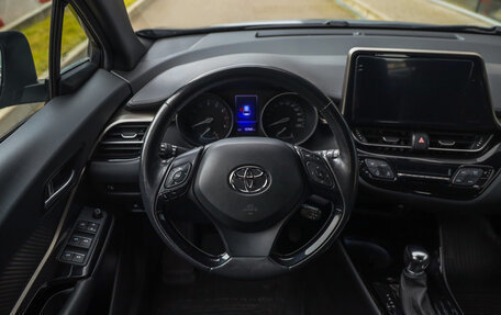 Toyota C-HR I рестайлинг, 2019 год, 2 199 777 рублей, 12 фотография
