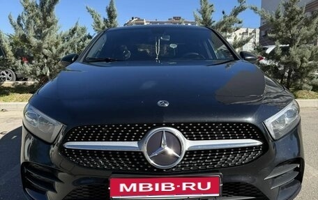 Mercedes-Benz A-Класс, 2018 год, 2 700 000 рублей, 1 фотография