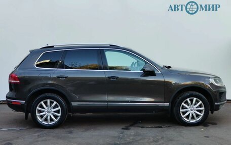 Volkswagen Touareg III, 2015 год, 2 439 000 рублей, 4 фотография