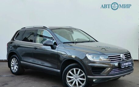 Volkswagen Touareg III, 2015 год, 2 439 000 рублей, 3 фотография