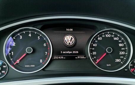 Volkswagen Touareg III, 2015 год, 2 439 000 рублей, 15 фотография