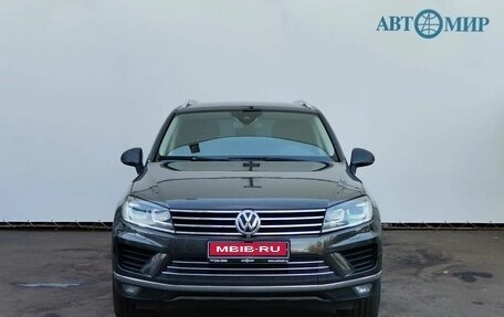 Volkswagen Touareg III, 2015 год, 2 439 000 рублей, 2 фотография