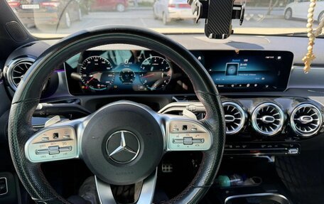 Mercedes-Benz A-Класс, 2018 год, 2 700 000 рублей, 11 фотография