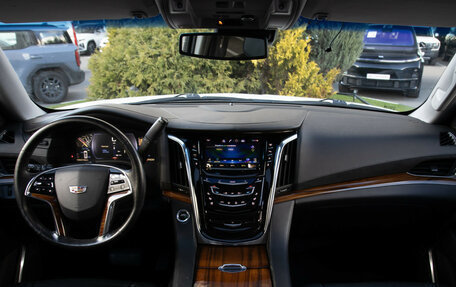 Cadillac Escalade IV, 2015 год, 3 498 000 рублей, 12 фотография