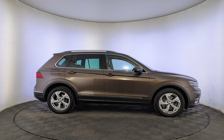 Volkswagen Tiguan II, 2019 год, 2 750 000 рублей, 4 фотография