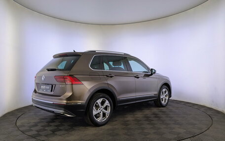 Volkswagen Tiguan II, 2019 год, 2 750 000 рублей, 5 фотография