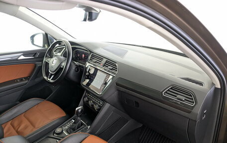Volkswagen Tiguan II, 2019 год, 2 750 000 рублей, 11 фотография