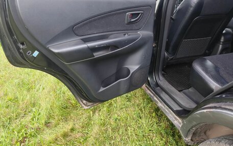 Hyundai Tucson III, 2008 год, 650 000 рублей, 18 фотография