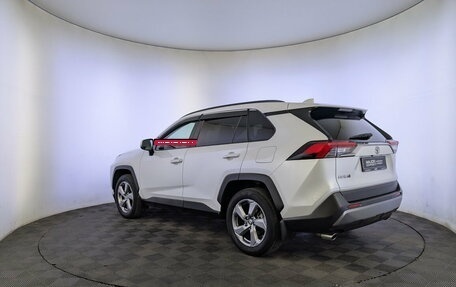 Toyota RAV4, 2021 год, 3 210 000 рублей, 7 фотография