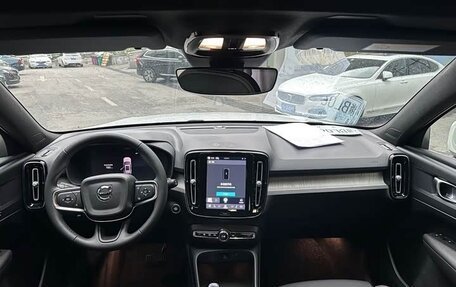 Volvo XC40 I, 2024 год, 3 085 339 рублей, 5 фотография