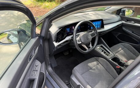 Volkswagen Golf VIII, 2023 год, 2 000 000 рублей, 22 фотография