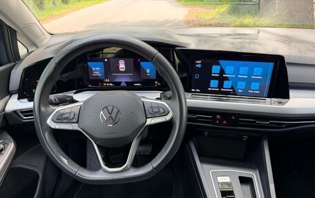 Volkswagen Golf VIII, 2023 год, 2 000 000 рублей, 18 фотография