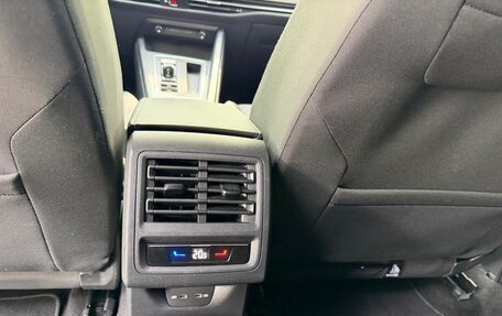 Volkswagen Golf VIII, 2023 год, 2 000 000 рублей, 20 фотография