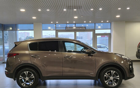 KIA Sportage IV рестайлинг, 2018 год, 2 370 000 рублей, 4 фотография