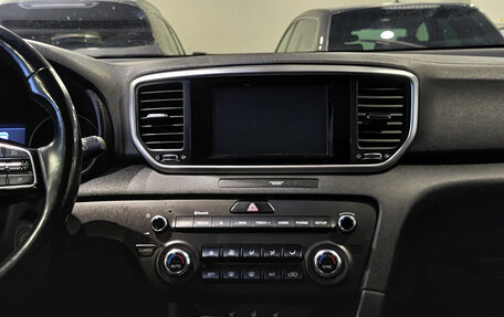 KIA Sportage IV рестайлинг, 2018 год, 2 370 000 рублей, 15 фотография