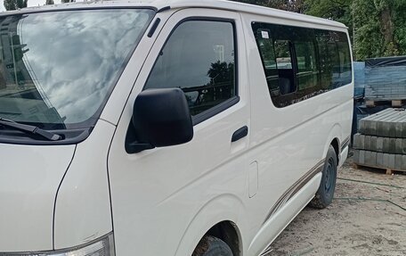 Toyota HiAce H200, 2022 год, 3 200 000 рублей, 2 фотография
