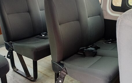 Toyota HiAce H200, 2022 год, 3 200 000 рублей, 7 фотография