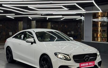 Mercedes-Benz E-Класс, 2018 год, 4 500 000 рублей, 4 фотография