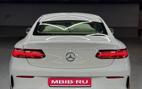 Mercedes-Benz E-Класс, 2018 год, 4 500 000 рублей, 6 фотография