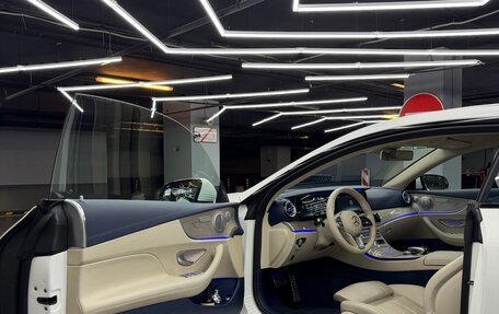 Mercedes-Benz E-Класс, 2018 год, 4 500 000 рублей, 13 фотография