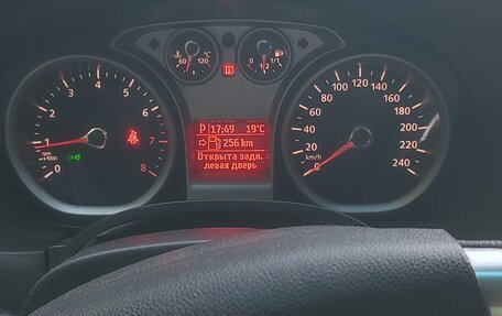 Ford Focus II рестайлинг, 2011 год, 680 000 рублей, 38 фотография