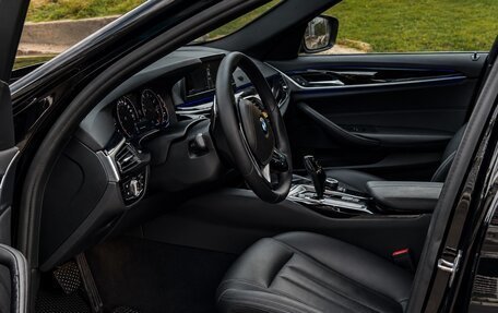 BMW 5 серия, 2019 год, 2 450 000 рублей, 2 фотография