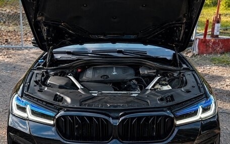 BMW 5 серия, 2019 год, 2 450 000 рублей, 9 фотография