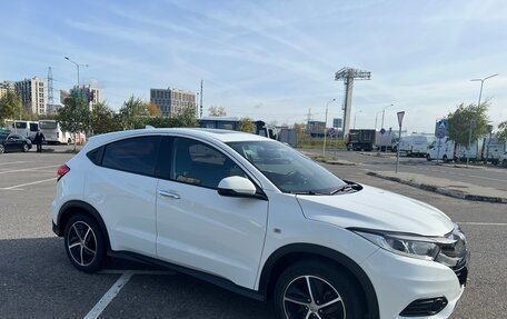 Honda Vezel, 2021 год, 2 150 000 рублей, 3 фотография