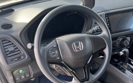 Honda Vezel, 2021 год, 2 150 000 рублей, 9 фотография