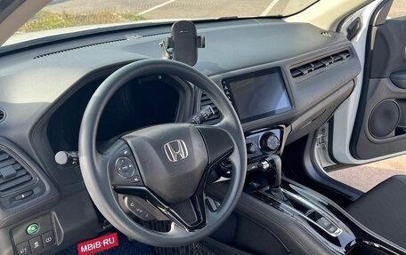 Honda Vezel, 2021 год, 2 150 000 рублей, 6 фотография