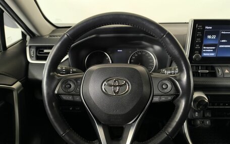 Toyota RAV4, 2021 год, 3 650 000 рублей, 14 фотография