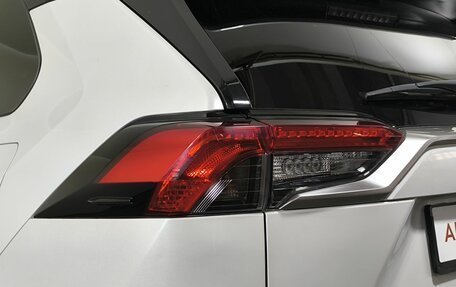 Toyota RAV4, 2021 год, 3 650 000 рублей, 20 фотография