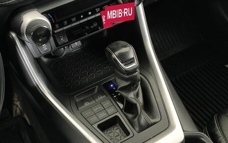 Toyota RAV4, 2021 год, 3 650 000 рублей, 16 фотография