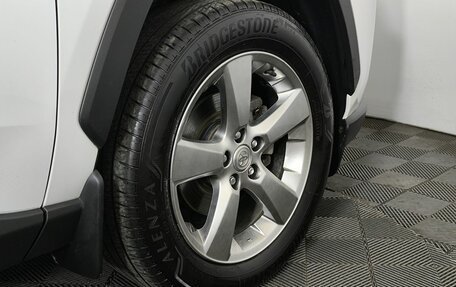 Toyota RAV4, 2021 год, 3 650 000 рублей, 21 фотография