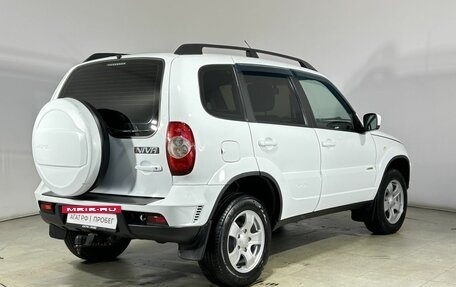 Chevrolet Niva I рестайлинг, 2017 год, 895 000 рублей, 7 фотография