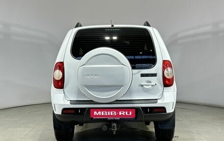 Chevrolet Niva I рестайлинг, 2017 год, 895 000 рублей, 8 фотография