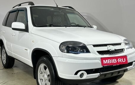 Chevrolet Niva I рестайлинг, 2017 год, 895 000 рублей, 15 фотография